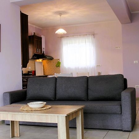 Sea Breeze Ena Apartment Korakochori Ngoại thất bức ảnh