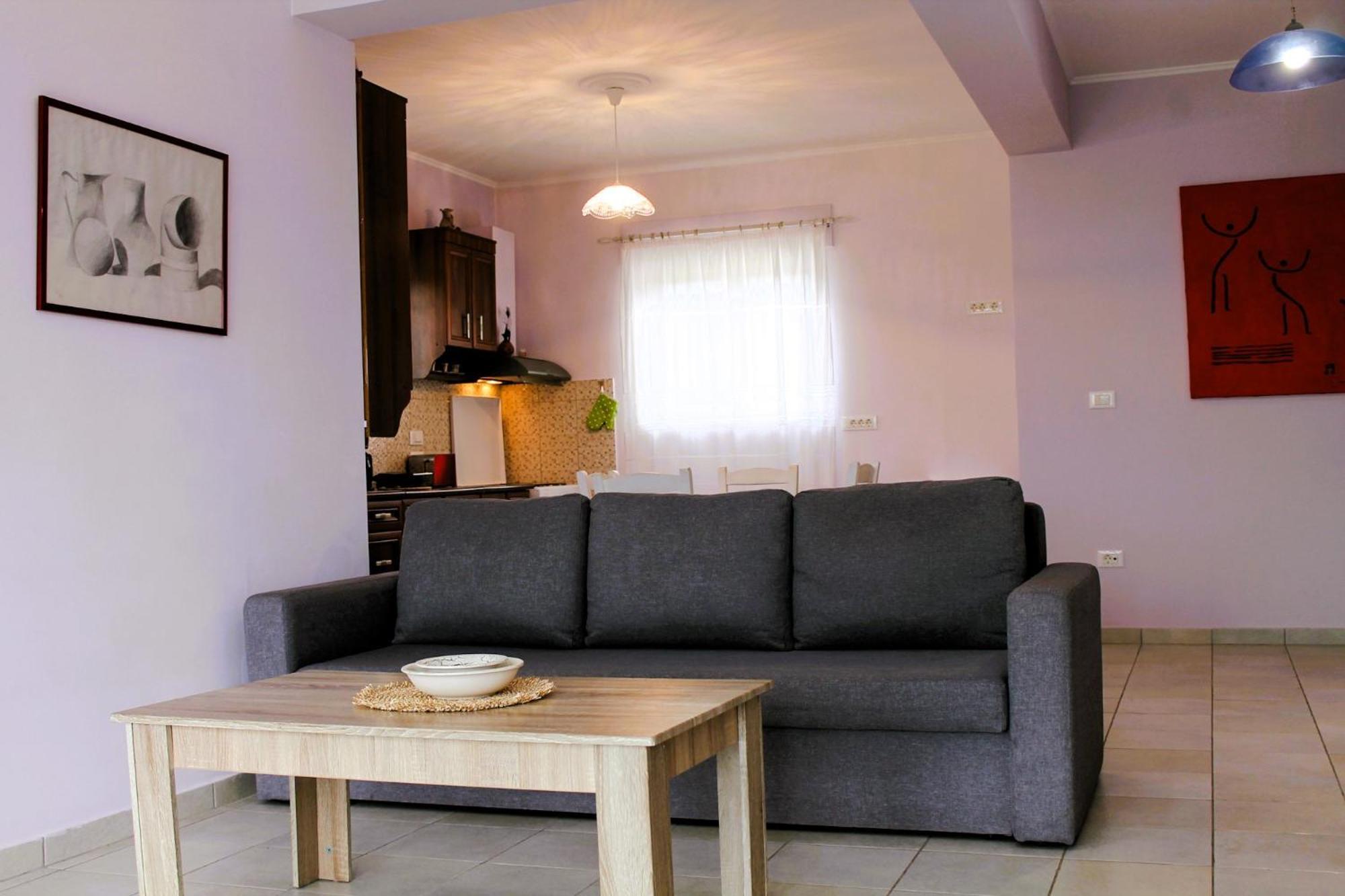 Sea Breeze Ena Apartment Korakochori Ngoại thất bức ảnh